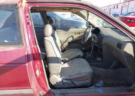 1993 Nissan Sentra E/Xe/Se z USA, uszkodzony, nr VIN 1N4EB32A8PC701505